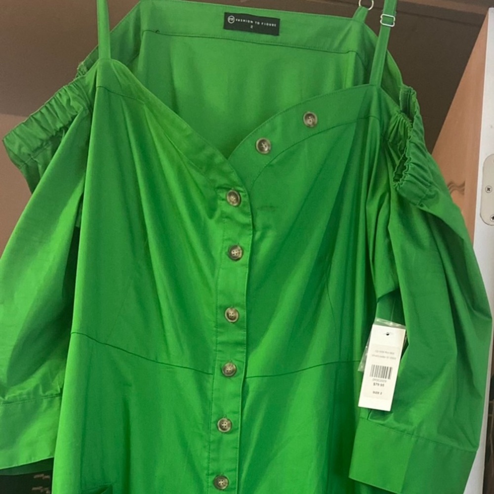 Vibrant green Fashion to Figure button front with matching belt.